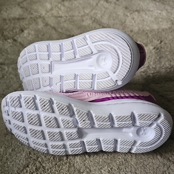 Under Armour Outhustle Shoes - Magenta & Pink - Picture 3 of 4